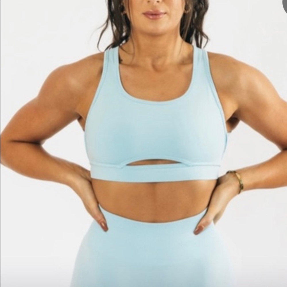 Alphalete trinity sports bra in arctic blue SIZE SMALL